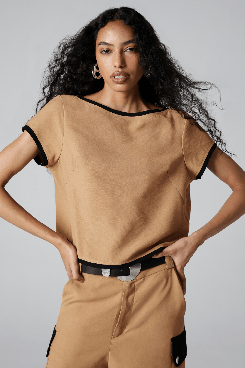 BLUSA MIX CORES-BEGE ESCURO / PRETO G - BEGE ESCURO / PRETO - 314918